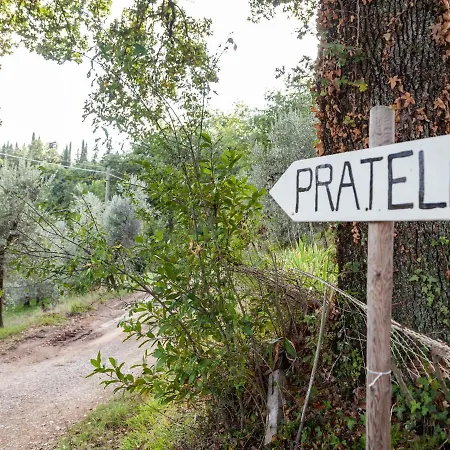 Rustic Getaway In Tuscan Hills